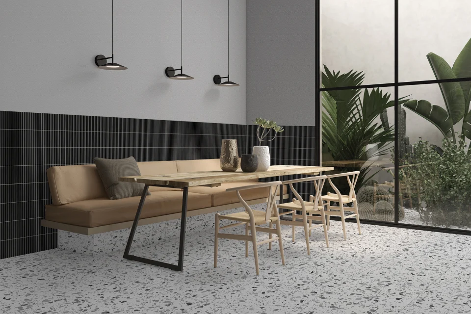 AMBIENTE_AZZO GREY 60X120_KROMO BLACK 35X35