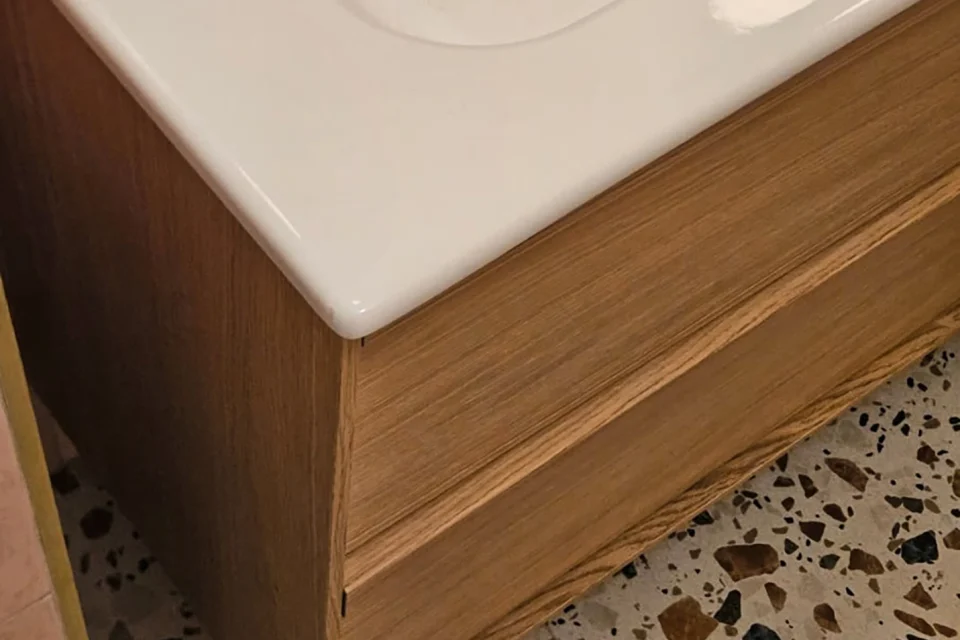 Baño con Azzo White