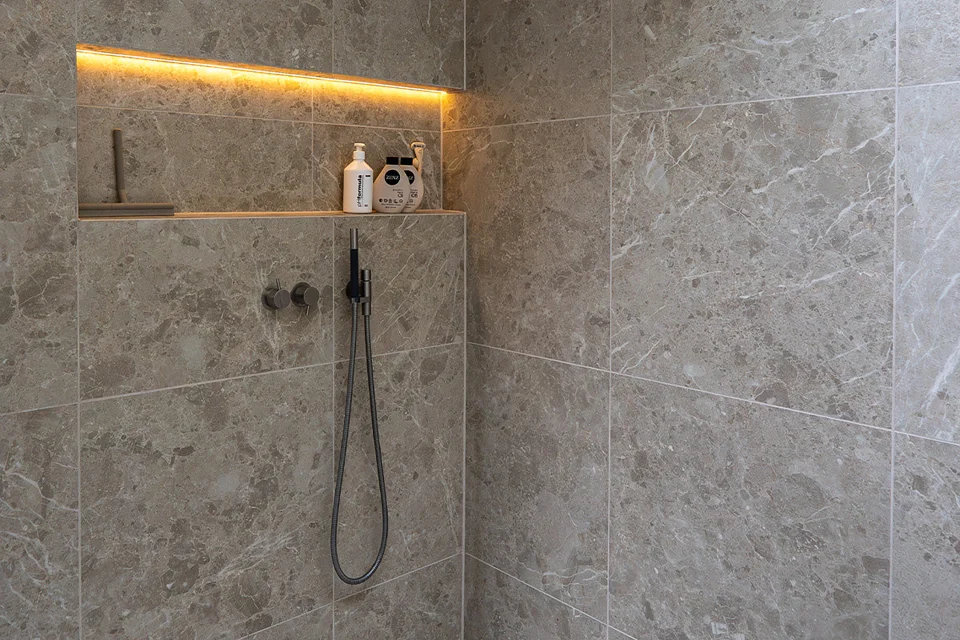 Ducha con Caprice Beige