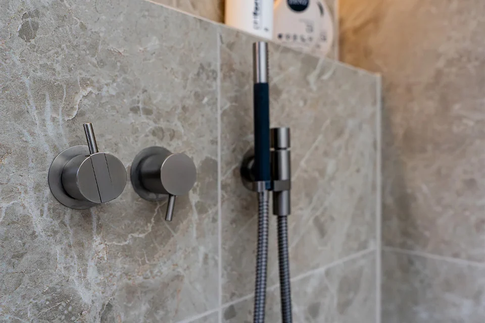 Ducha con Caprice Beige
