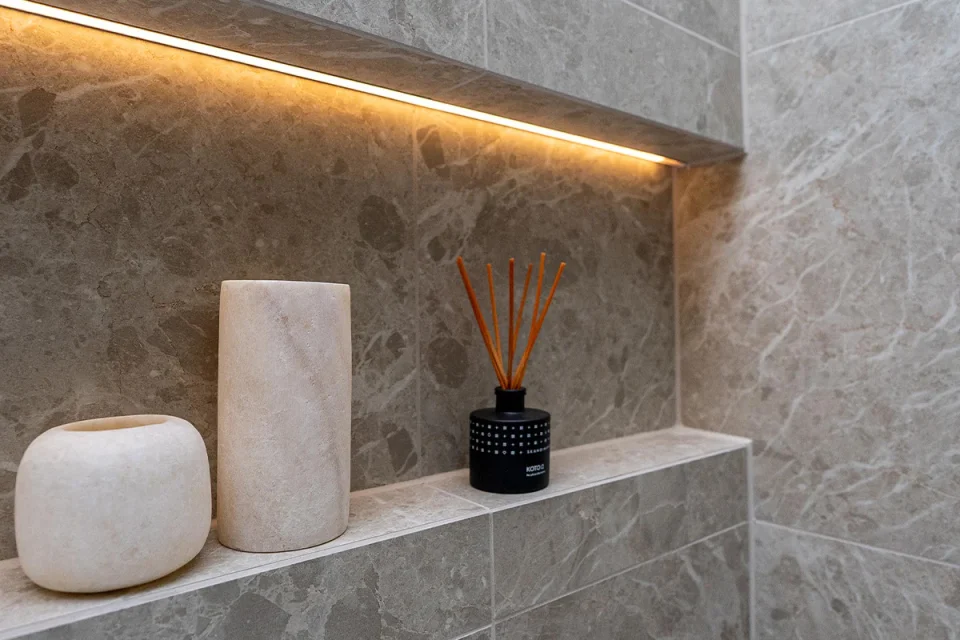 Baño con Caprice White